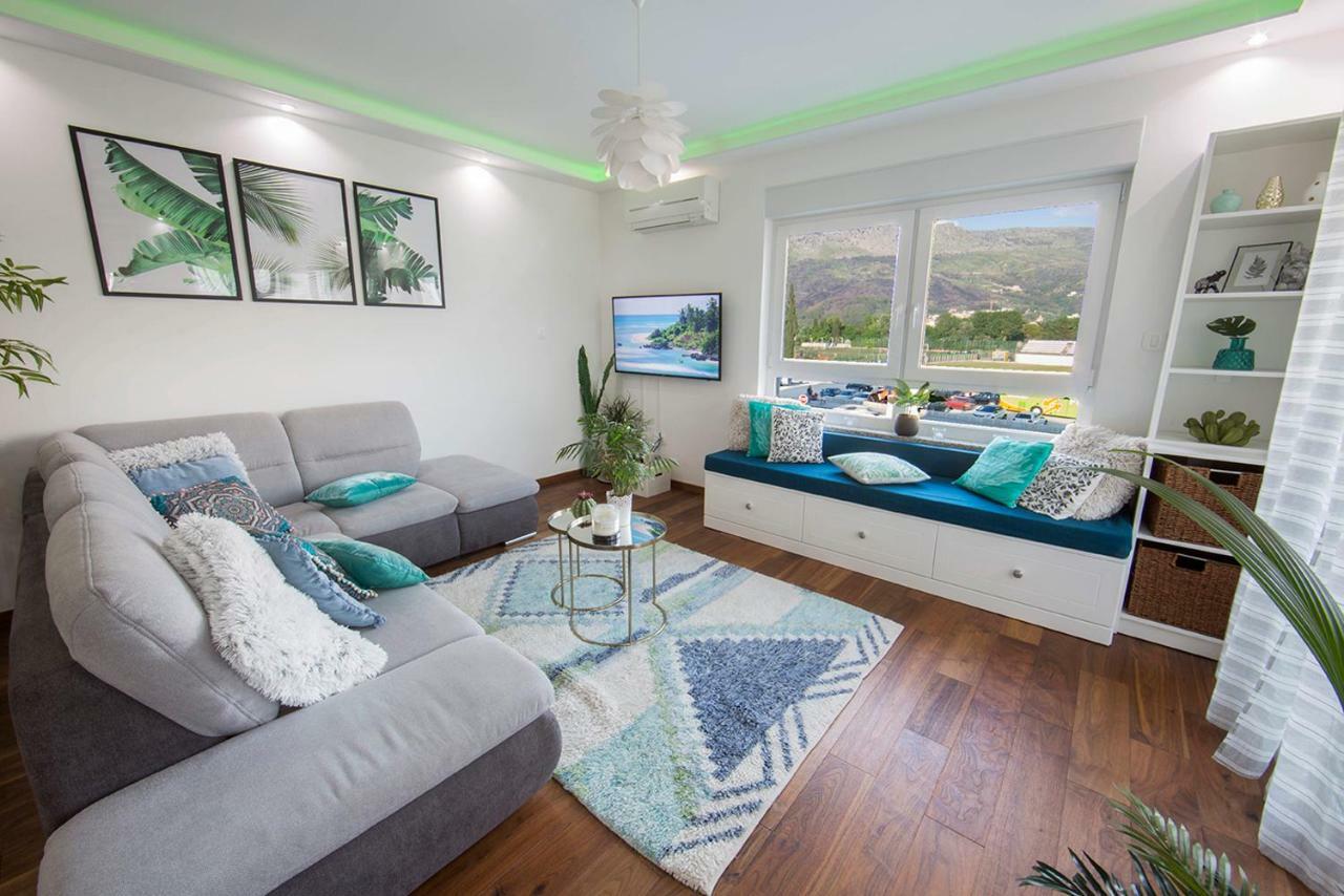 Апартаменты Charming Near The Beach *